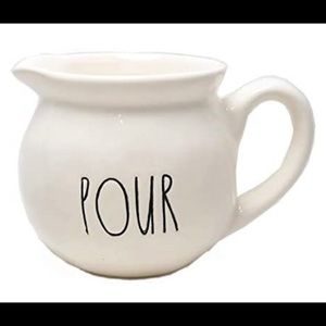 Rae Dunn Pour creamer.